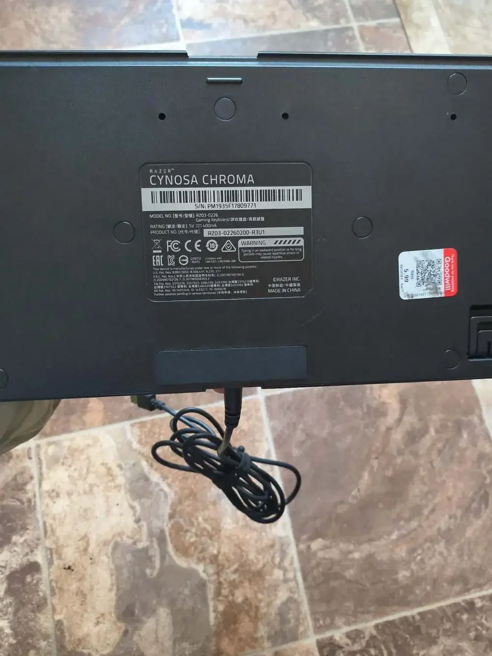 Razer Cynosa Chroma RZ03-0226 Gaming Keyboard spill resistant. 2021